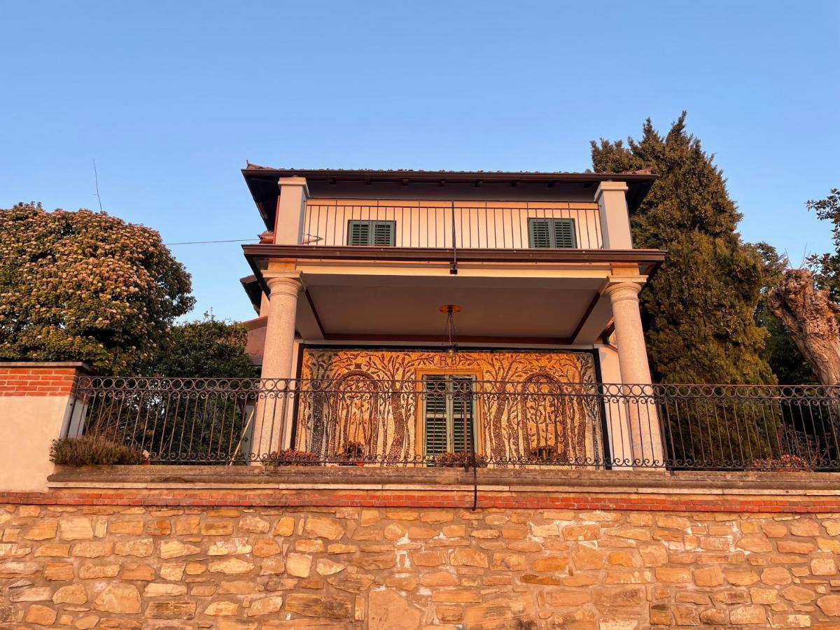 The Montevecchia Home - Frida Apartment Esterno foto